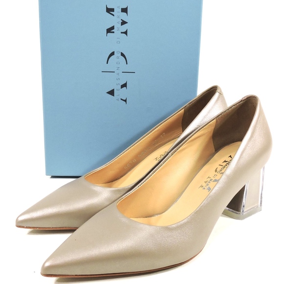 WOMEN'S LEATHER PAMPS - Picture 8 of 8